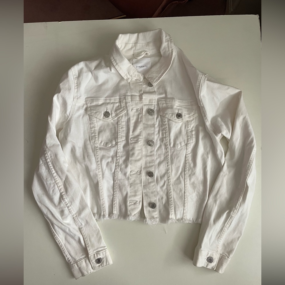 MEDIUM | Dynamite | white hip cropped denim jean jacket